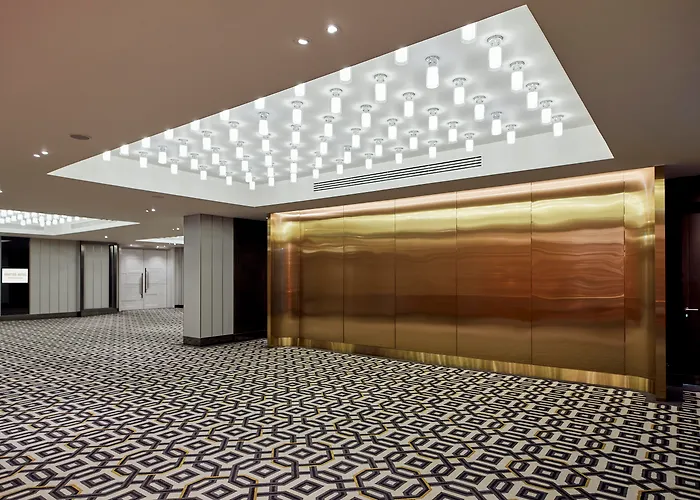 Montien Surawong 5*
