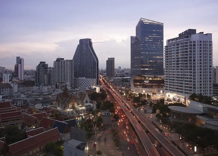 Montien Surawong ホテル