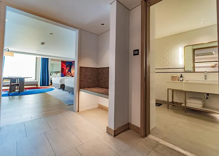 Montien Surawong Hotel 5*